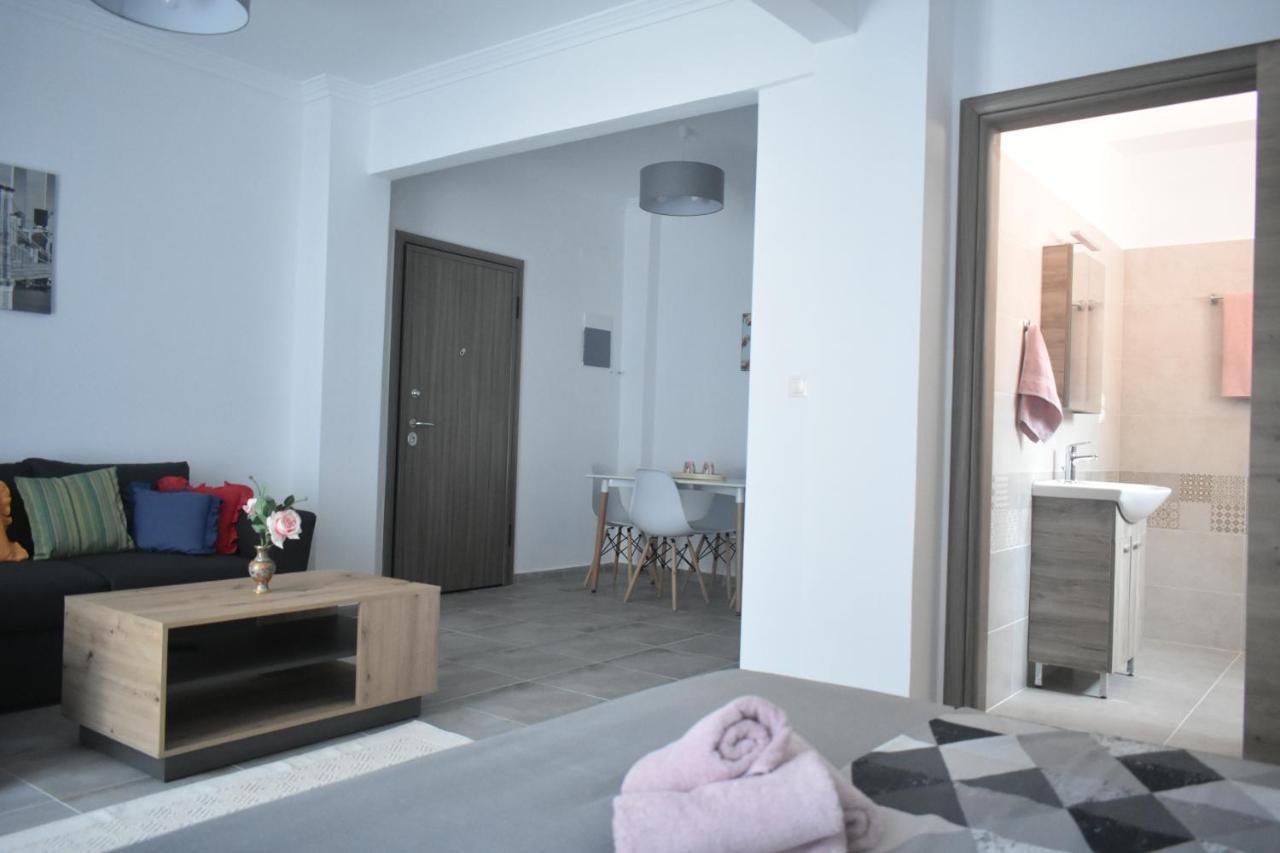 Seaside Apartments Nea Iraklia Exterior foto