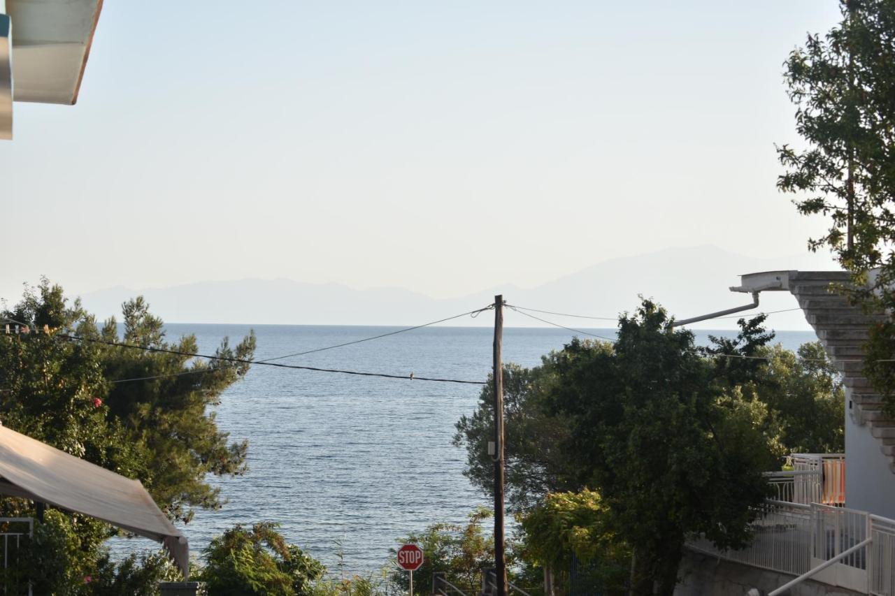 Seaside Apartments Nea Iraklia Exterior foto