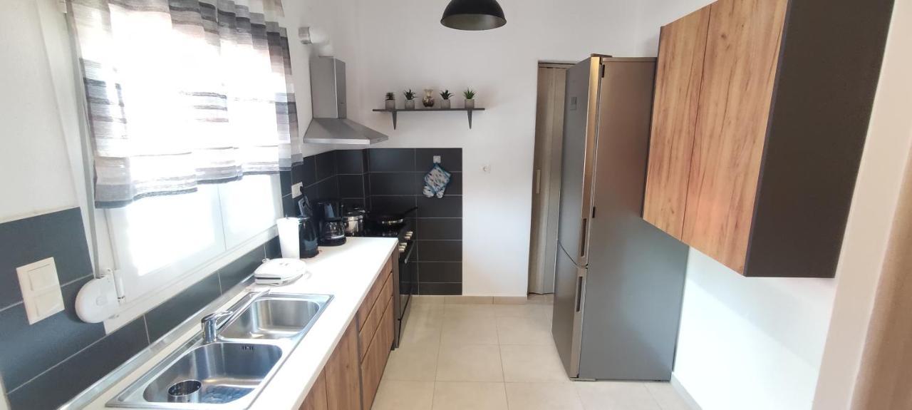 Seaside Apartments Nea Iraklia Exterior foto